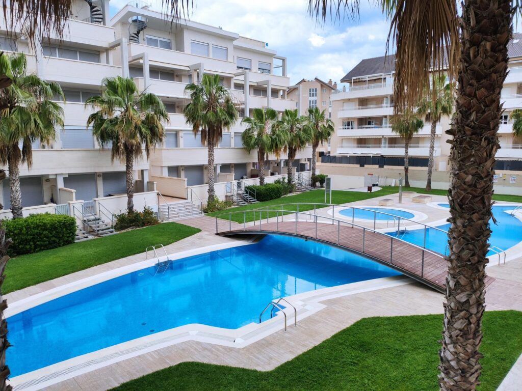 Piscina Apartamentos Elegance Denia